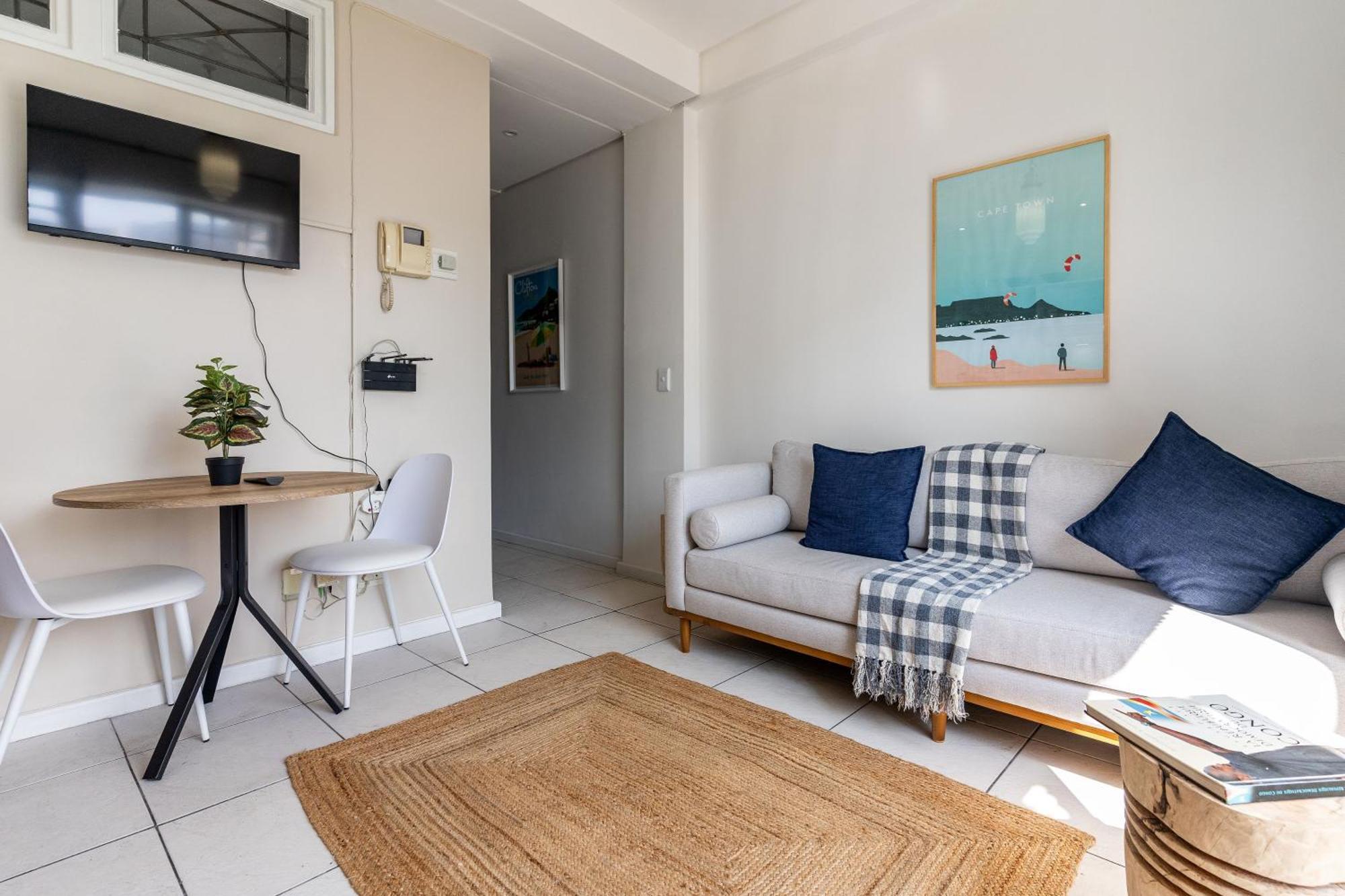 704 Market House Cbd Location *