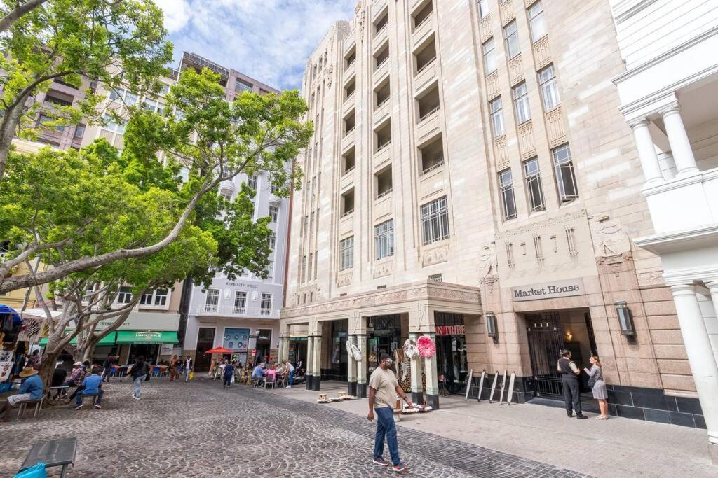 704 Market House Cbd Location Apartment
